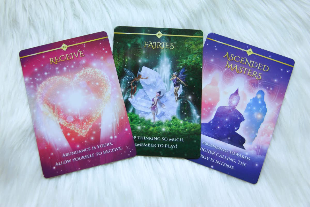 Messenger of Spirit Oracle Deck with Booklet